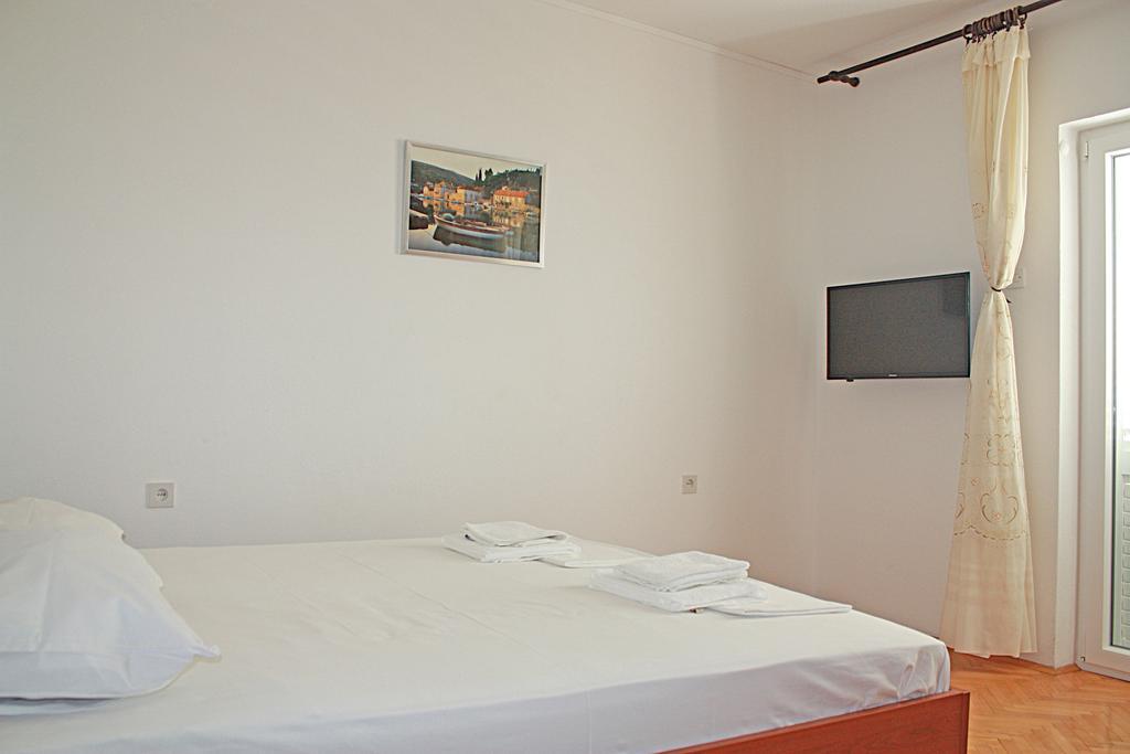 Bougainvillea Apartments Makarska Zewnętrze zdjęcie